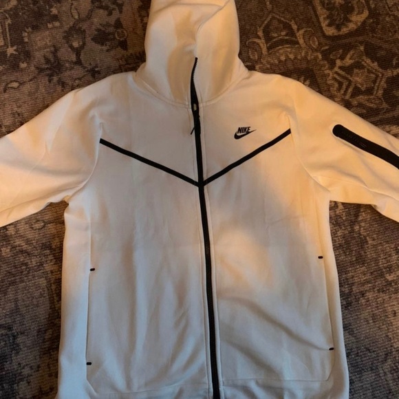Nike tech fleece - Picture 2 of 2